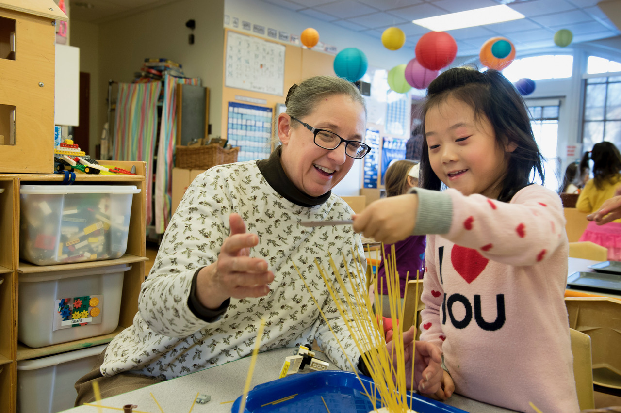 Sharon Carver ’82 has the answers for at-home preschool education