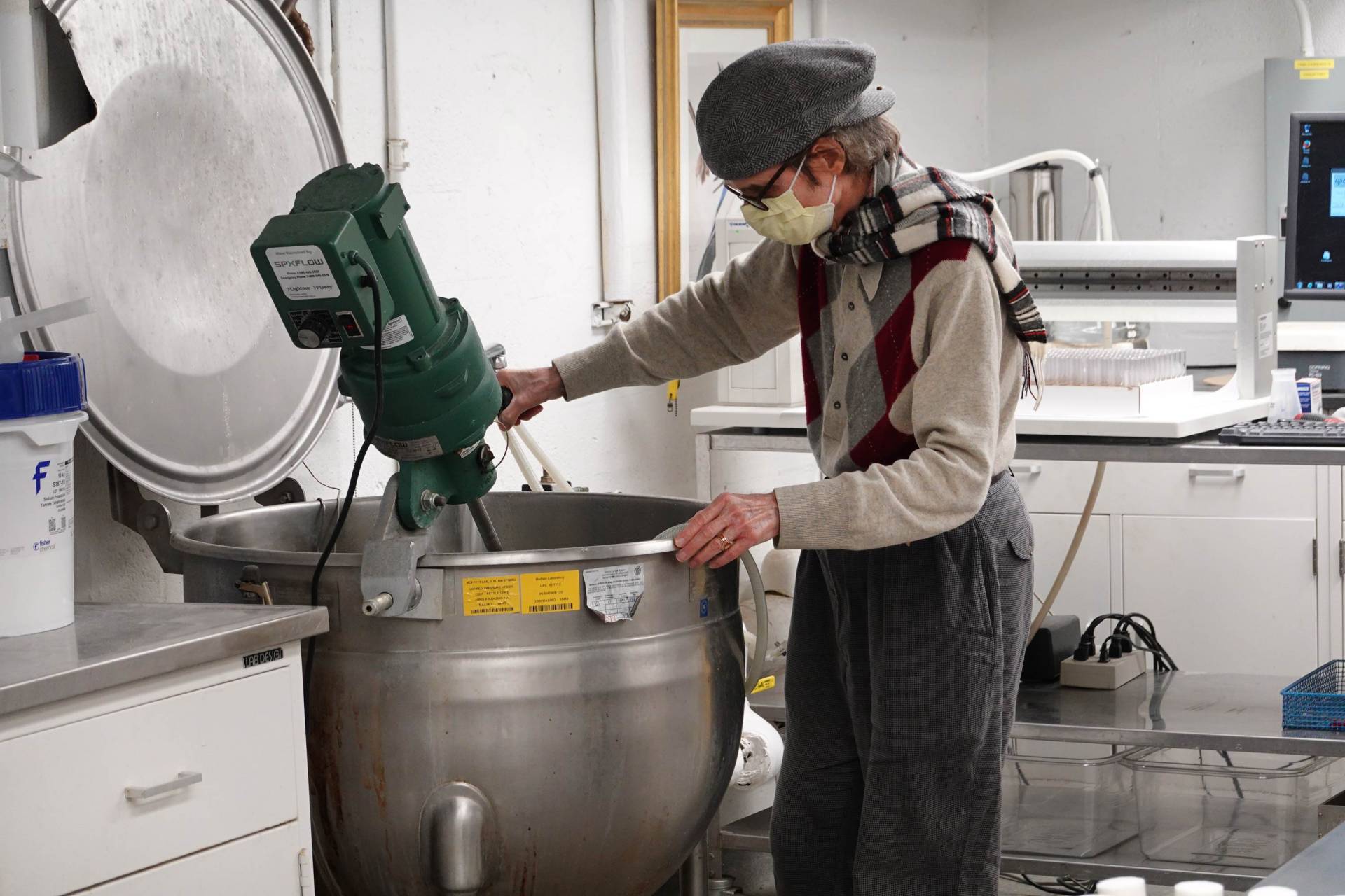 Essential work: Princeton’s fly food chef provides sustenance for life-sciences research